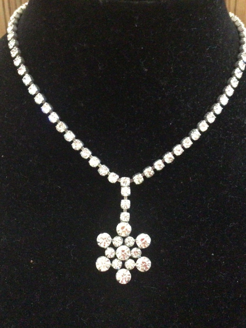 Old rhinestone necklace. In beautiful shape. No stones missing